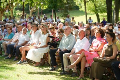 Procesión de La Virgen del Carmen por el río Pisuerga de Valladolid.