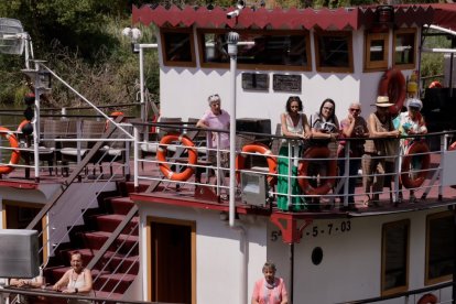 Procesión de La Virgen del Carmen por el río Pisuerga de Valladolid.