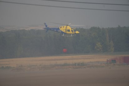 El Incendio en Íscar (Valladolid) desde las afueras.
