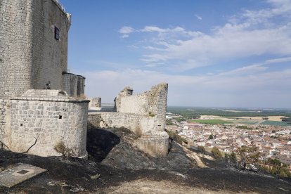 El incendio en Íscar afecta al castillo