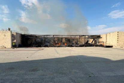 El incendio en Íscar (Valladolid) en su castillo.