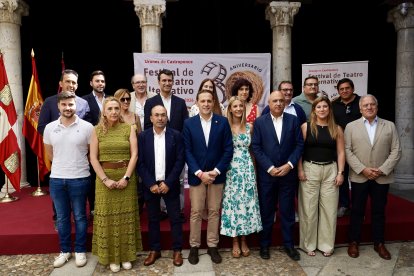 Presentación de la 30 edición del Festival de Teatro Alternativo de Urones de Castroponce en Extensión (FETALE)