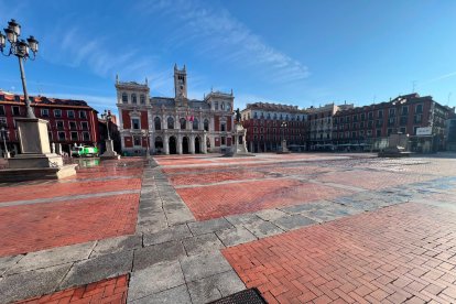 La Plaza Mayor de Valladolid la mañana después de la celebración del Mundial.