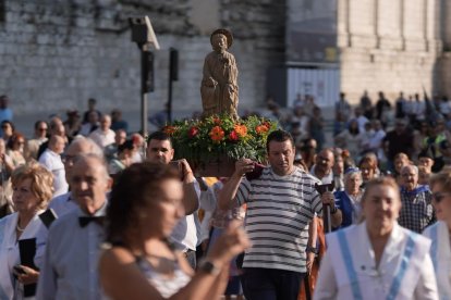 La procesión en honor al apóstol Santiago en Valladolid.