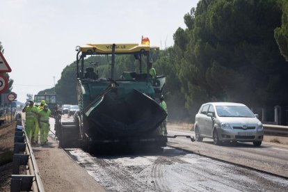 Asfaltado de la N-122 entre Tudela de Duero y Traspinedo.