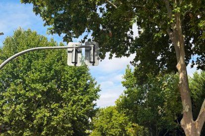 Reventón de una tubería en la calle Padre Llanos