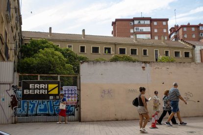 Actuaciones previas al derribo de la Casa Cuartel de la Plaza Vadillos de Valladolid.