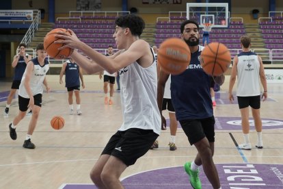 Presentación y primer entrenamiento del UEMC Baloncesto Valladolid.
