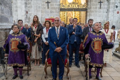 Misa y procesión en honor a la Virgen de Nuestra Señora de San Lorenzo. El alcalde de Valladolid, Jesús Julio Carnero, junto al consejero de la Presidencia, Luis Miguel González Gago, y al presidente de la Diputación de Valladolid, Conrado Íscar y demás autoridades, asisten a la misa solemne en la Catedral en honor a la Virgen de Nuestra Señora de San Lorenzo