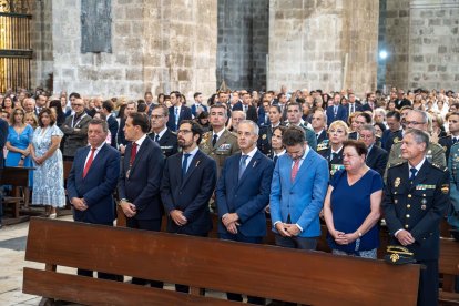 Misa y procesión en honor a la Virgen de Nuestra Señora de San Lorenzo. El alcalde de Valladolid, Jesús Julio Carnero, junto al consejero de la Presidencia, Luis Miguel González Gago, y al presidente de la Diputación de Valladolid, Conrado Íscar y demás autoridades, asisten a la misa solemne en la Catedral en honor a la Virgen de Nuestra Señora de San Lorenzo