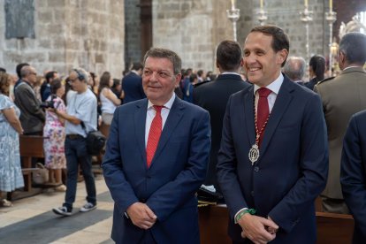 Misa y procesión en honor a la Virgen de Nuestra Señora de San Lorenzo. El alcalde de Valladolid, Jesús Julio Carnero, junto al consejero de la Presidencia, Luis Miguel González Gago, y al presidente de la Diputación de Valladolid, Conrado Íscar y demás autoridades, asisten a la misa solemne en la Catedral en honor a la Virgen de Nuestra Señora de San Lorenzo