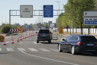 Cortada la N-601 por obras en el viaducto de Los Tramposos.
