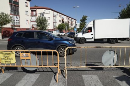Cerrada al tráfico la entrada a la estación de tren Campo Grande.