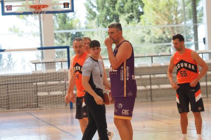 Imagen del I Torneo de baloncesto Veteranos Valladolid celebrado en el pabellón Lalo García.