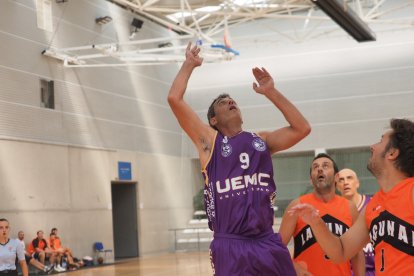 Imagen del I Torneo de baloncesto Veteranos Valladolid celebrado en el pabellón Lalo García.