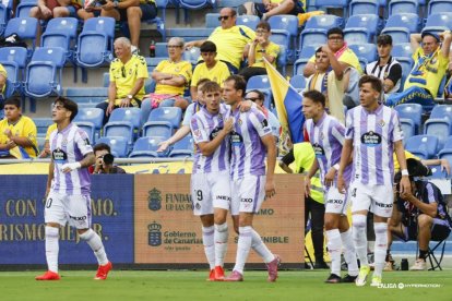El Real Valladolid celebra uno de sus goles ante Las Palmas.