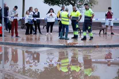 Reventón de una tubería en el paseo del Cauce de Valladolid.