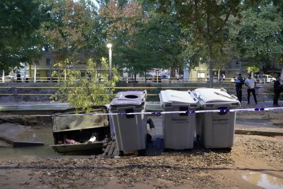 Reventón de una tubería en el paseo del Cauce de Valladolid.