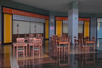 Interior del centro comercial Equinoccio