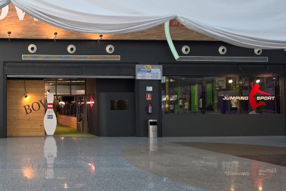 Interior del centro comercial Equinoccio