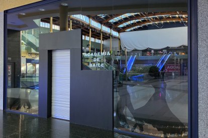 Interior del centro comercial Equinoccio