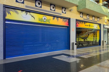 Interior del centro comercial Equinoccio