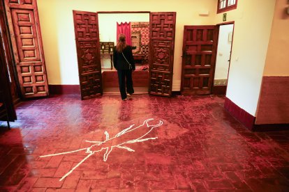 Una 'tijereta' pintada por Dora García en el Museo Casa Cervantes.