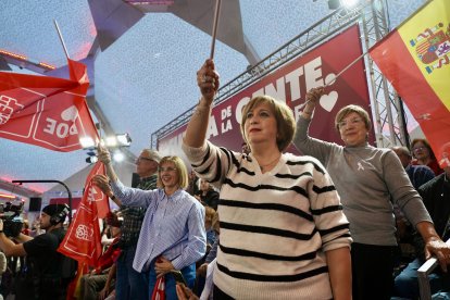 Un momento del mitin de precampaña del PSOE en la Cúpula del Milenio en Valladolid.