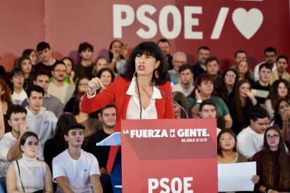 Un momento del mitin de precampaña del PSOE en la Cúpula del Milenio en Valladolid.
