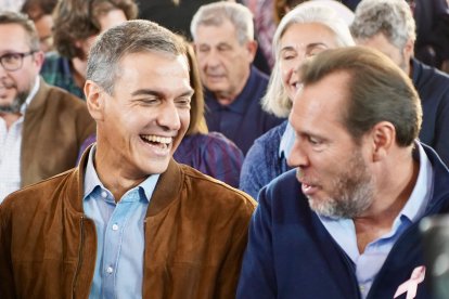 Un momento del mitin de precampaña del PSOE en la Cúpula del Milenio en Valladolid.
