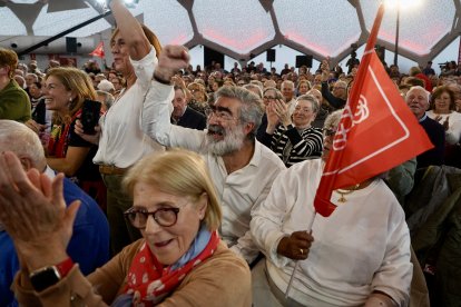 Un momento del mitin de precampaña del PSOE en la Cúpula del Milenio en Valladolid.