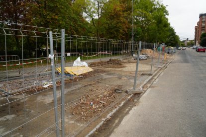 Estado de las obras de la red de calor en Huerta del Rey en Valladolid.