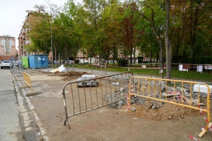 Estado de las obras de la red de calor en Huerta del Rey en Valladolid.