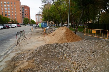Estado de las obras de la red de calor en Huerta del Rey en Valladolid.