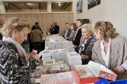 Feria Dulces Conventos que organiza la Cofradía Penitencial de Nuestra Señora de las Angustias.