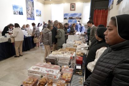 Feria Dulces Conventos que organiza la Cofradía Penitencial de Nuestra Señora de las Angustias.
