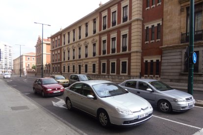 Calle San Ildefonso tras la pavimentación con la campaña de renovación del aglomerado asfáltico en 2014