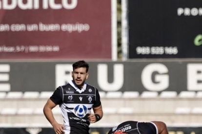 Imagen del duelo en Pepe Rojo entre Vulcanizados Álvarez El Salvador y Silicius Alcobendas.