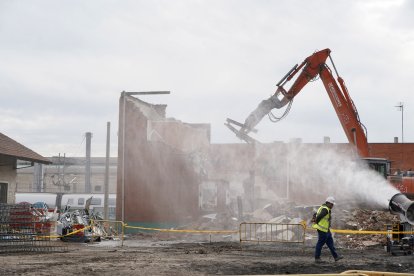 Derribo de edificios y estructuras aledañas a la estación de Valladolid-Campo Grande