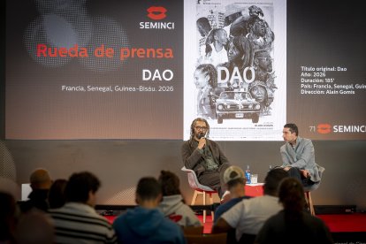 El director de 'Dao', Alain Gomis, en la rueda de prensa de presentación