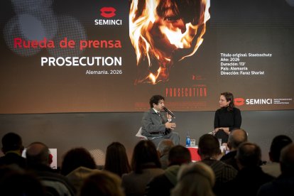 El director de 'Prosecution', Faraz Shariat, en la rueda de prensa de presentación