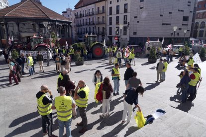 Tractorada convocada por Unaspi en Valladolid