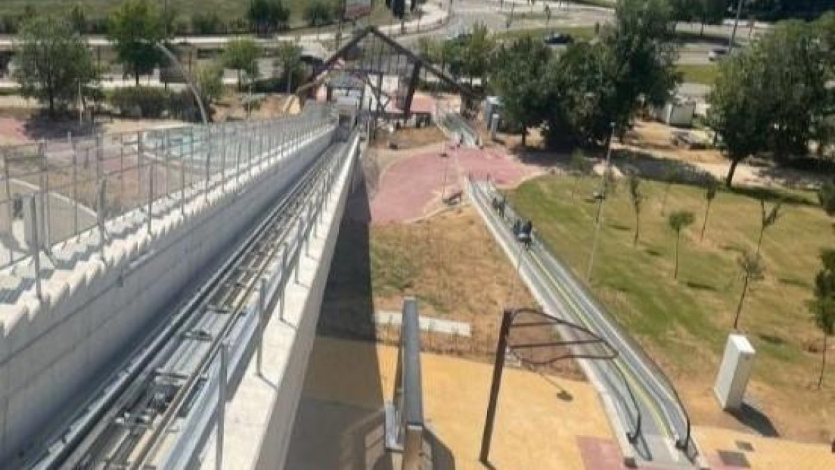 Elevadores urbanos de la ladera este del barrio de Parquesol