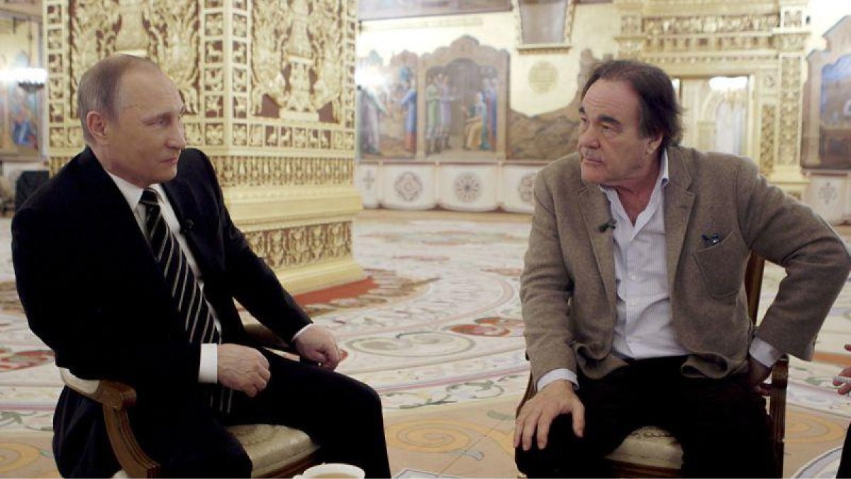 Vladimir Putin y Oliver Stone, en la serie documental que estrena en España la plataforma de pago Movistar+.-EL PERIÓDICO