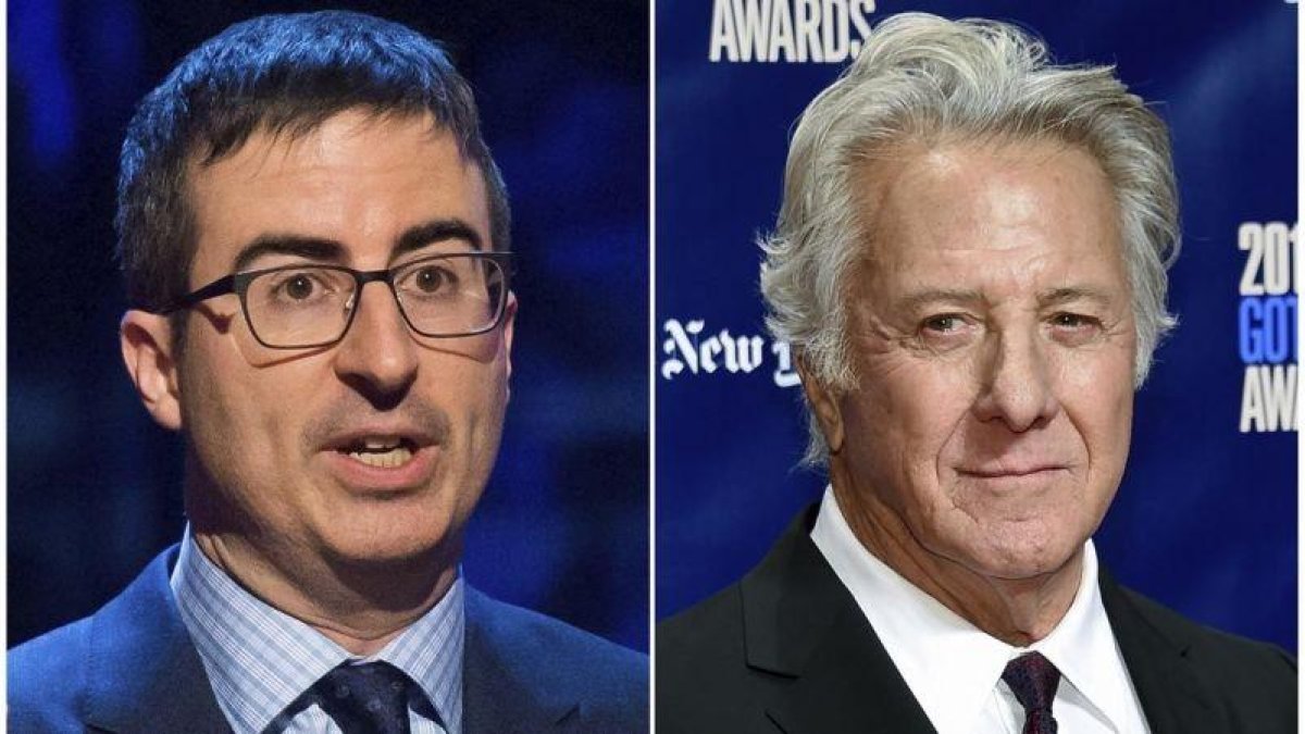 Dustin Holffman y el presentador John Oliver.-EL PERIÓDICO (AP)