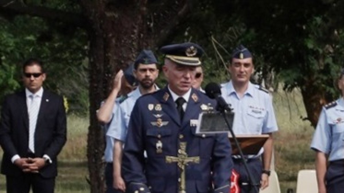El coronel José María Santé Abal toma posesión como nuevo jefe de la Base Aérea de Villanubla. -ICAL