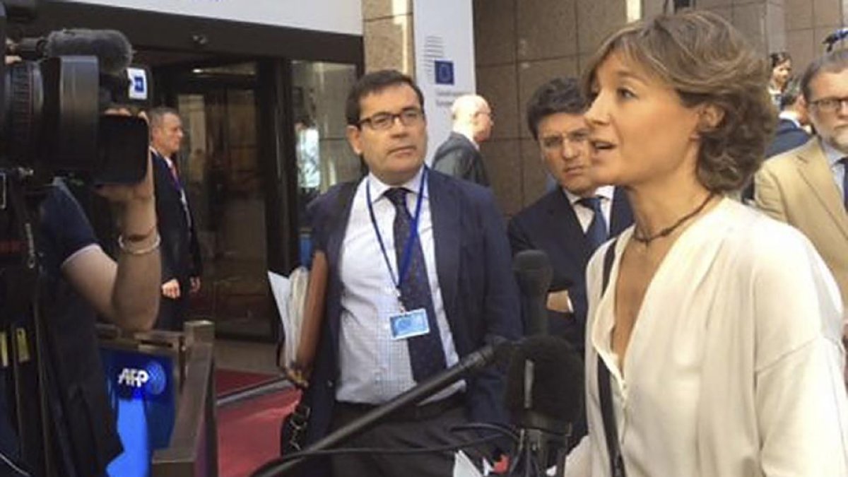 Isabel García Tejerina a la entrada del Consejo de ministros de agricultura de la UE este lunes.-E. M.