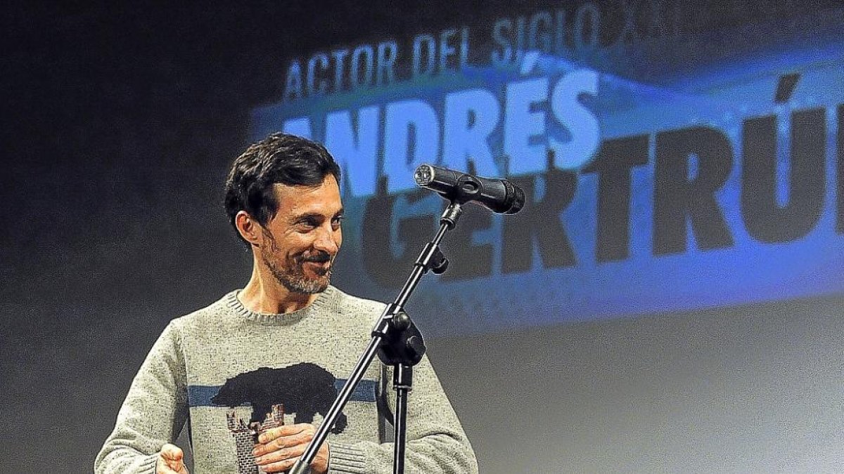 Andrés Gertrúdix recoge el Roel a ‘Actor del Siglo XXI’.-E.M.
