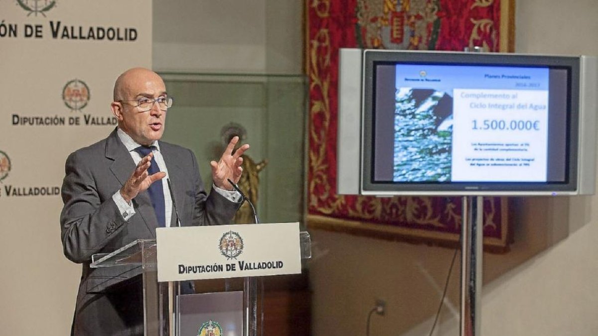 Jesús Julio Carnero, ayer en la presentación.-E.M.