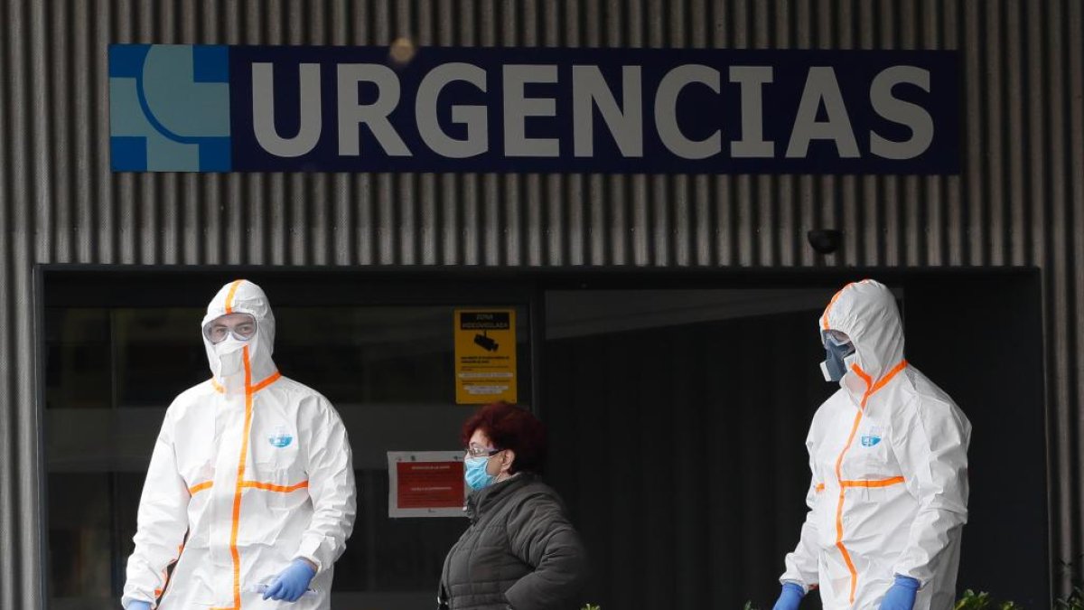 Hospital Clínico de Valladolid durante la crisis del coronavirus.- JUAN MIGUEL LOSTAU